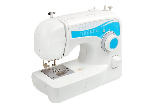 CONFIDENCE 7640 SEWING MACHINE
